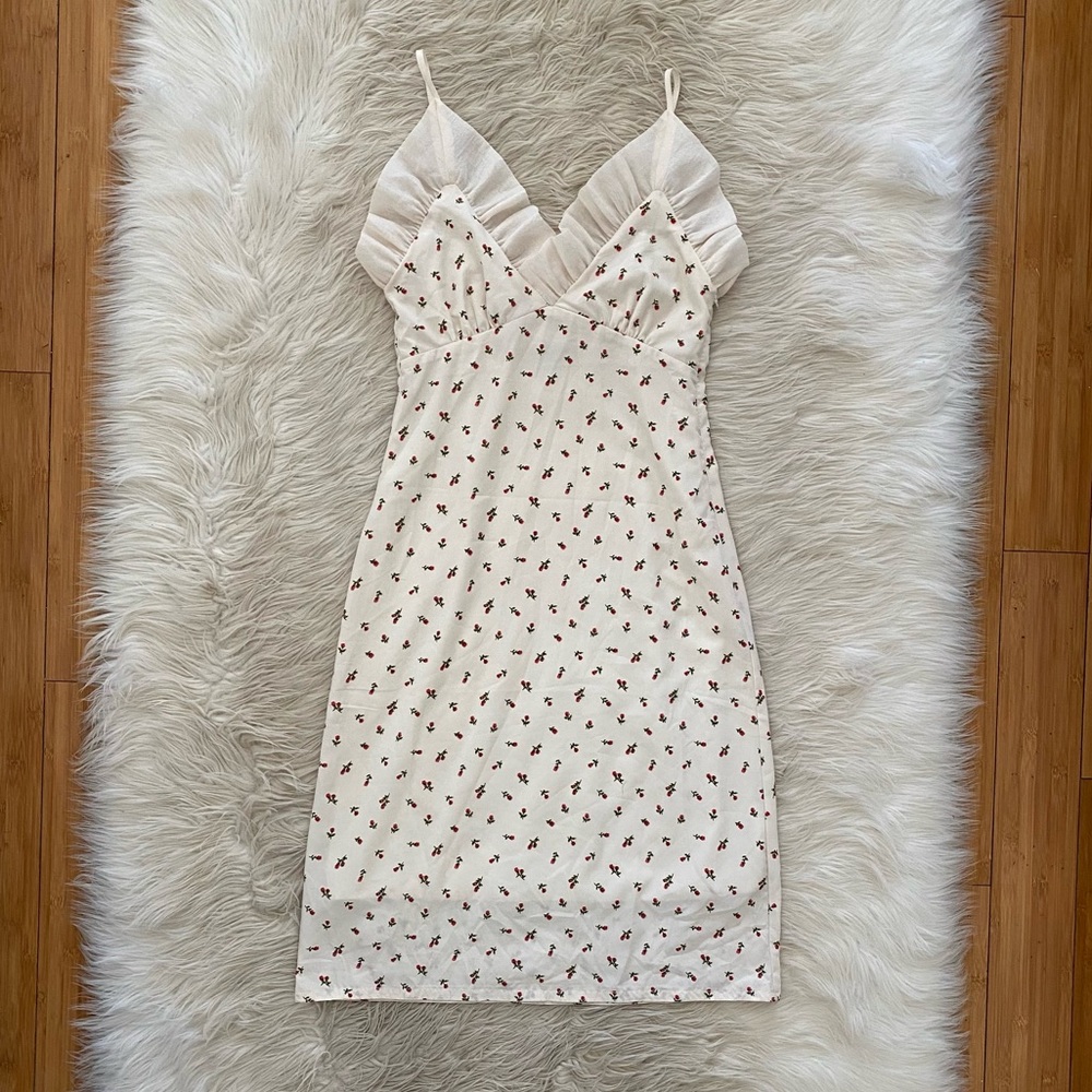 Sister Jane Reel Rose Cami Midi Dress Ruffle Neckline Cream Red Floral Print - Picture 2 of 12